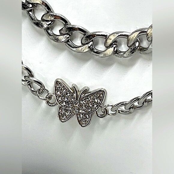3 Piece Set - Butterfly 🦋 on Silver l Rhinestone adorned l 3 chain Set l New - Picture 6 of 9